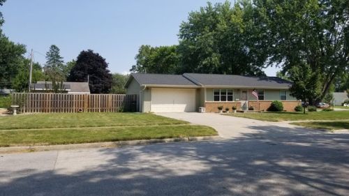 2204 Burnett Ave, Ames, IA 50010-4868