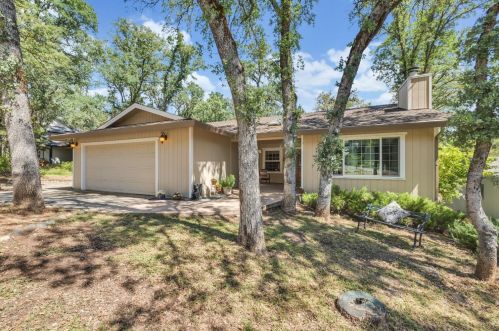20609 Chaparral Cir, Lake Wildwood, CA 95946-9448