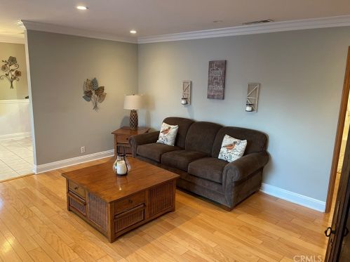 7160 El Veloz Way, Buena Park, CA 90620-2507