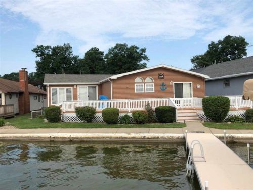 2105 Westside Rd, Rochester, IN 46975-8682
