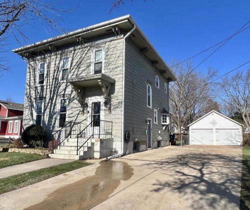 304 Milwaukee Rd, Clinton, WI 53525-9481