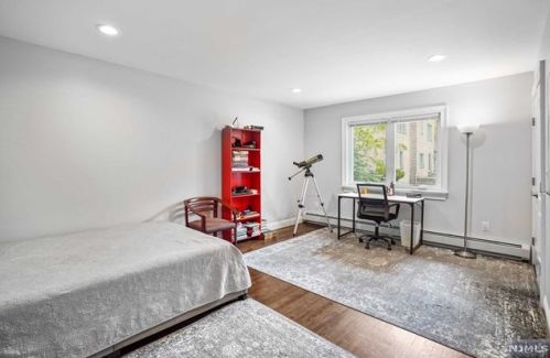 50 Hickory St, Englewood NJ  07632-1539 exterior
