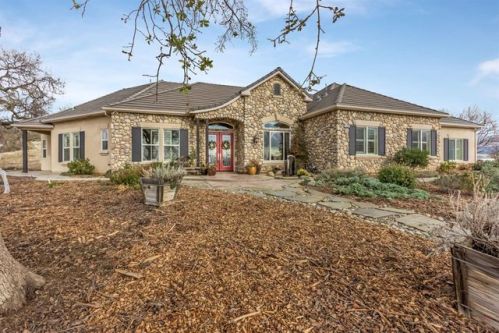15607 Garlock Ln, Prather, CA 93651-9707