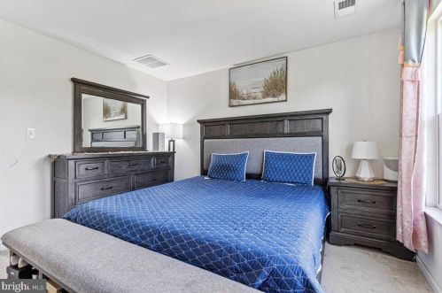 1821 Honeysuckle Ct, Downingtown PA  19335-7202 exterior