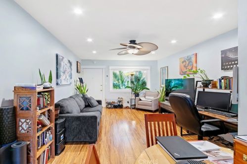 3025 5th St, Long Beach CA  90802-2049 exterior