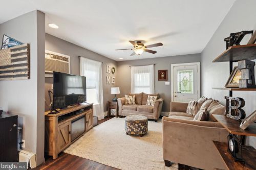 2652 Clayton St, Boothwyn, PA 19061-2403