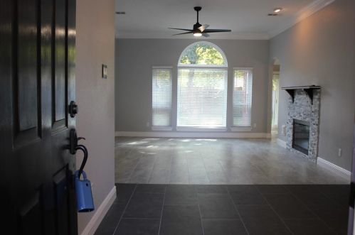 3134 Creek Manor Dr, Humble, TX 77339-1278