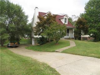 2131 Single Tree Dr, Clarksville, TN 37040-6568
