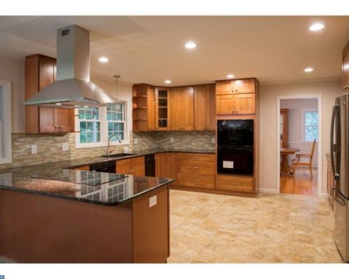 8 Stafford Pl, Yardley, PA 19067-1036
