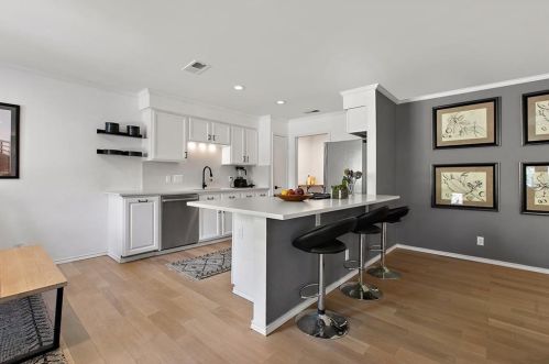 11202 Blossom Bell Dr, Austin TX  78758-4218 exterior