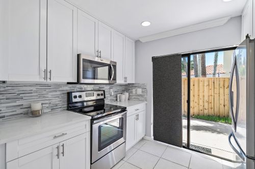 2662 La Lique Cir, West Palm Beach FL  33410-1415 exterior