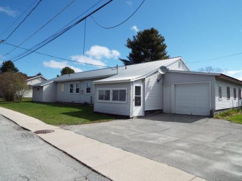 60 Harmony Rd, Grover Hills, NY 12956-1070