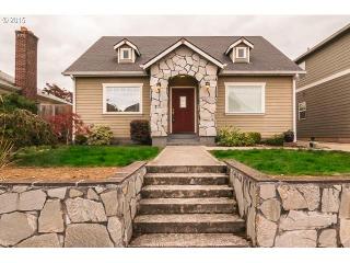 4946 35th Pl, Portland, OR 97211-7658