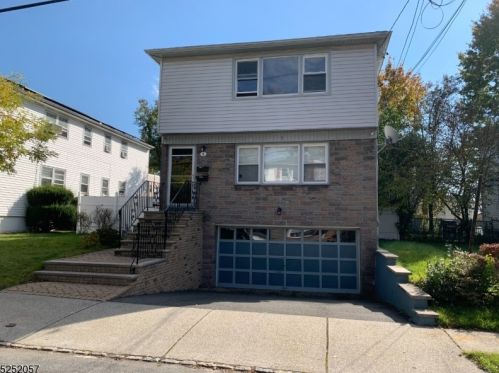 6 Gifford Ct, Maplewood, NJ 07040-3001