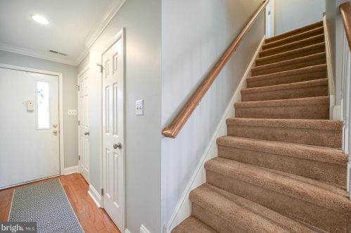 131 Woodgate Ln, Paoli, PA 19301-1449