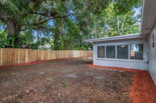 5461 43rd Ter, Saint Petersburg FL  33714-3624 exterior