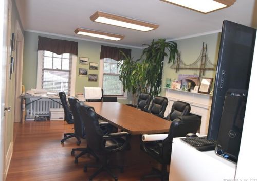 690 Clinton Ave, Bridgeport CT 06605-1702 exterior