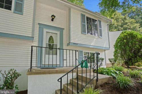 8464 Great Lake Ln, Springfield VA  22153-4004 exterior