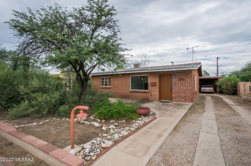 1327 Spring St, Tucson, AZ 85719-3325