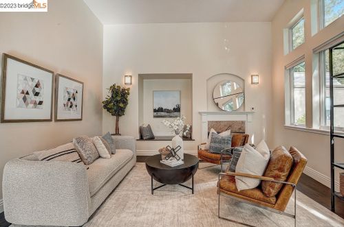 7164 Buckingham Blvd, Berkeley CA  94705-1715 exterior