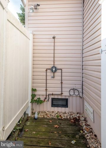 106 Moorage Ave, Berkeley Township NJ  08721-1879 exterior