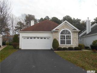 506 Leisure Dr, Panamoka, NY 11961-1645