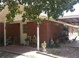 1395 County Road 102, Henderson, TX 75652-8669