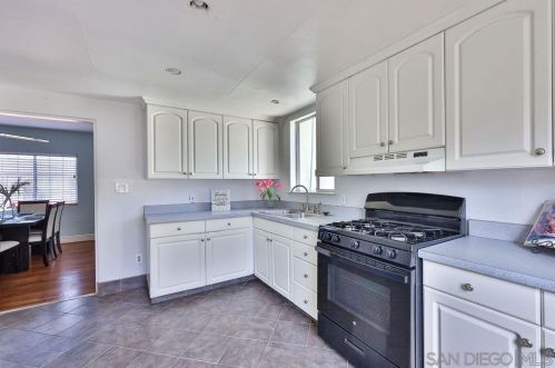 981 Lincoln Ave, El Cajon CA  92020-6426 exterior