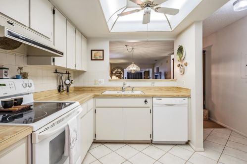 11521 Orleans Ln, Port Richey FL  34668-1129 exterior