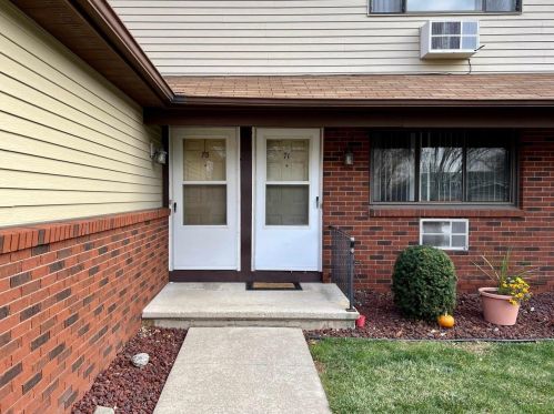 73 University Dr, Fond Du Lac, WI 54935-2917
