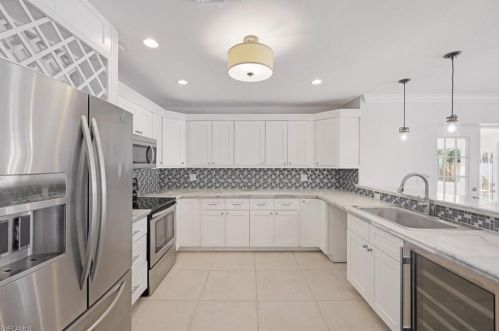3565 Balboa Cir, Naples FL  34105-2701 exterior