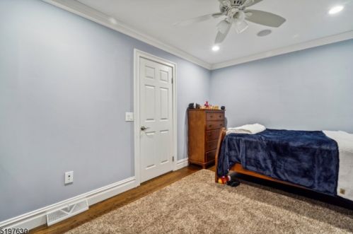 83 Mcnomee St, Oakland NJ  07436-2609 exterior