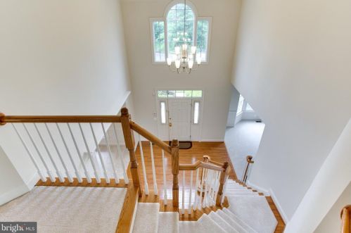 5594 Tucson Ct, Haymarket VA  20169-3145 exterior