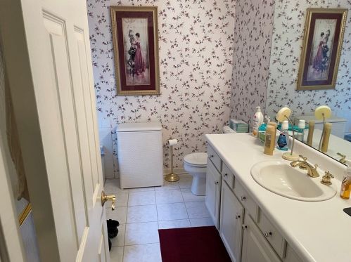 8116 Palomino Dr, Bridgeville PA  15017-1157 exterior