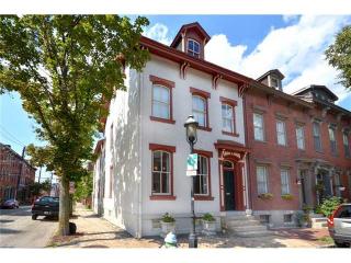 858 Beech Ave, Pittsburgh PA  15233-1706 exterior
