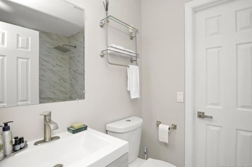 128 Garwood Rd, Bridgeport CT  06611-2220 exterior