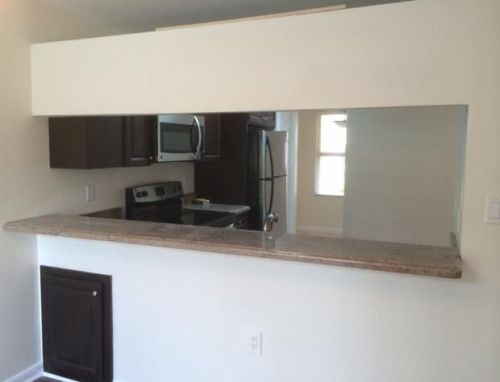 20104 Glenmoor Dr, West Palm Beach, FL 33409-2789