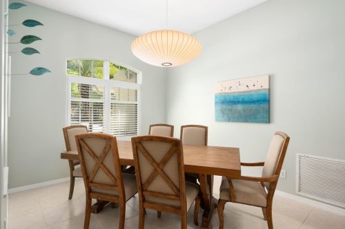 2045 27th Ave, Vero Beach FL  32960-3010 exterior