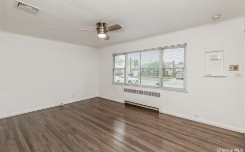 26 Westbury Ave, Hicksville NY  11803-3414 exterior