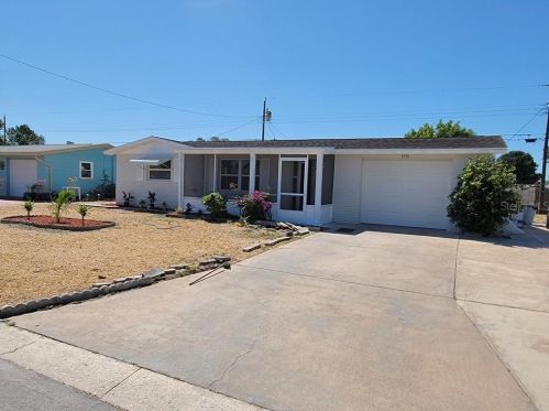 4750 Vision Ave, Tarpon Springs, FL 34690-5805