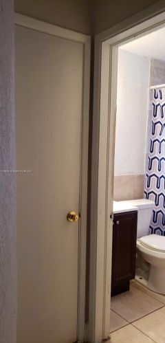 6801 21st St, Hollywood FL  33023-2711 exterior