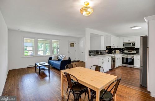 57 Evergreen Ave, Blenheim NJ  08012-3222 exterior