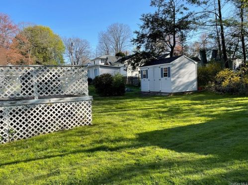 1668 Central St, Yorktown Hgts, NY 10598-4704