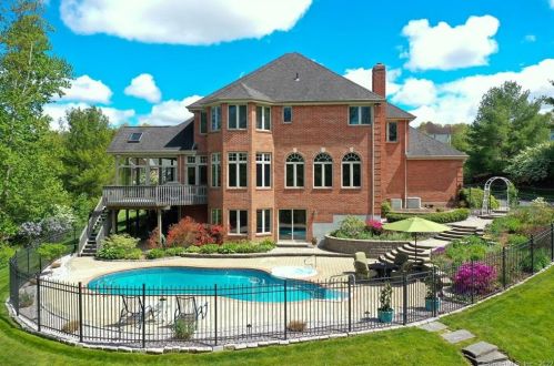 124 Speno Rdg, Rocky Hill, CT 06067-2834