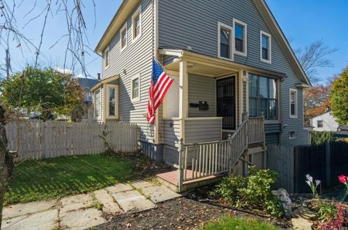 70 Watkins Ave, Middletown, NY 10940-4621