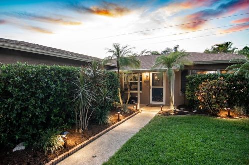 6321 Elmhurst Dr, Pinellas Park, FL 33782-2032