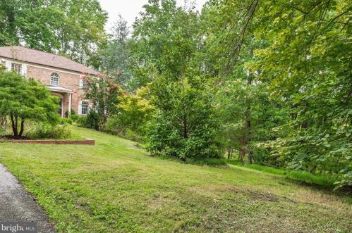 2200 Bermondsey Dr, Bowie, MD 20721-4217