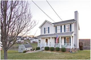 1038 Periwinkle Pl, Clarksville, TN 37040-2884