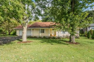 4511 Sunflower Rd, Knoxville, TN 37909-1424