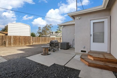 569 Springer Ln, Lodi CA  95242-9224 exterior